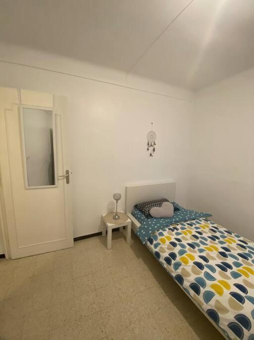 Appartement T4 A Deux Pas De La Gare St Charles Marsella Exterior foto