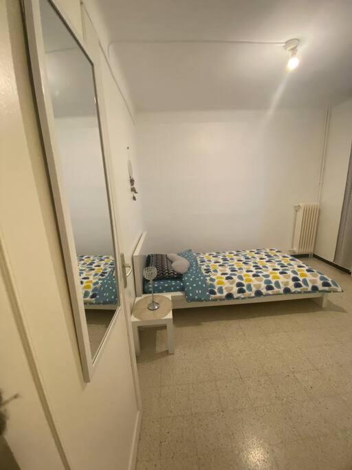 Appartement T4 A Deux Pas De La Gare St Charles Marsella Exterior foto