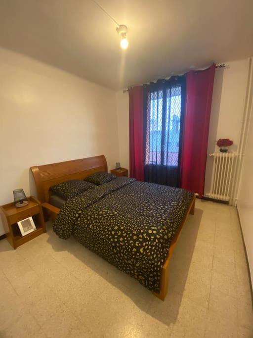 Appartement T4 A Deux Pas De La Gare St Charles Marsella Exterior foto